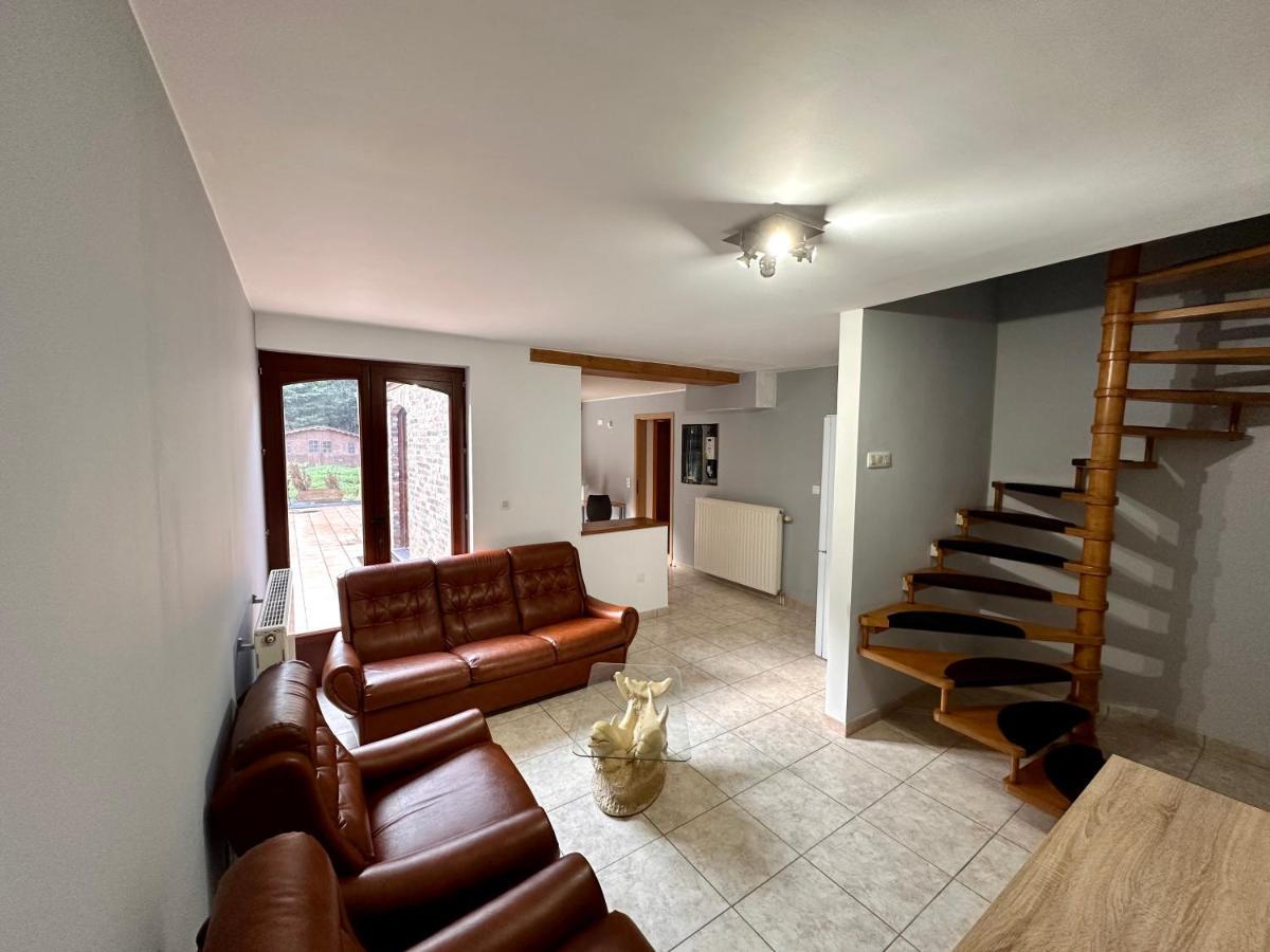 Chambre Et Sdd Privees Dans Une Maison Partagee Avec Des Residents Mons Exterior photo